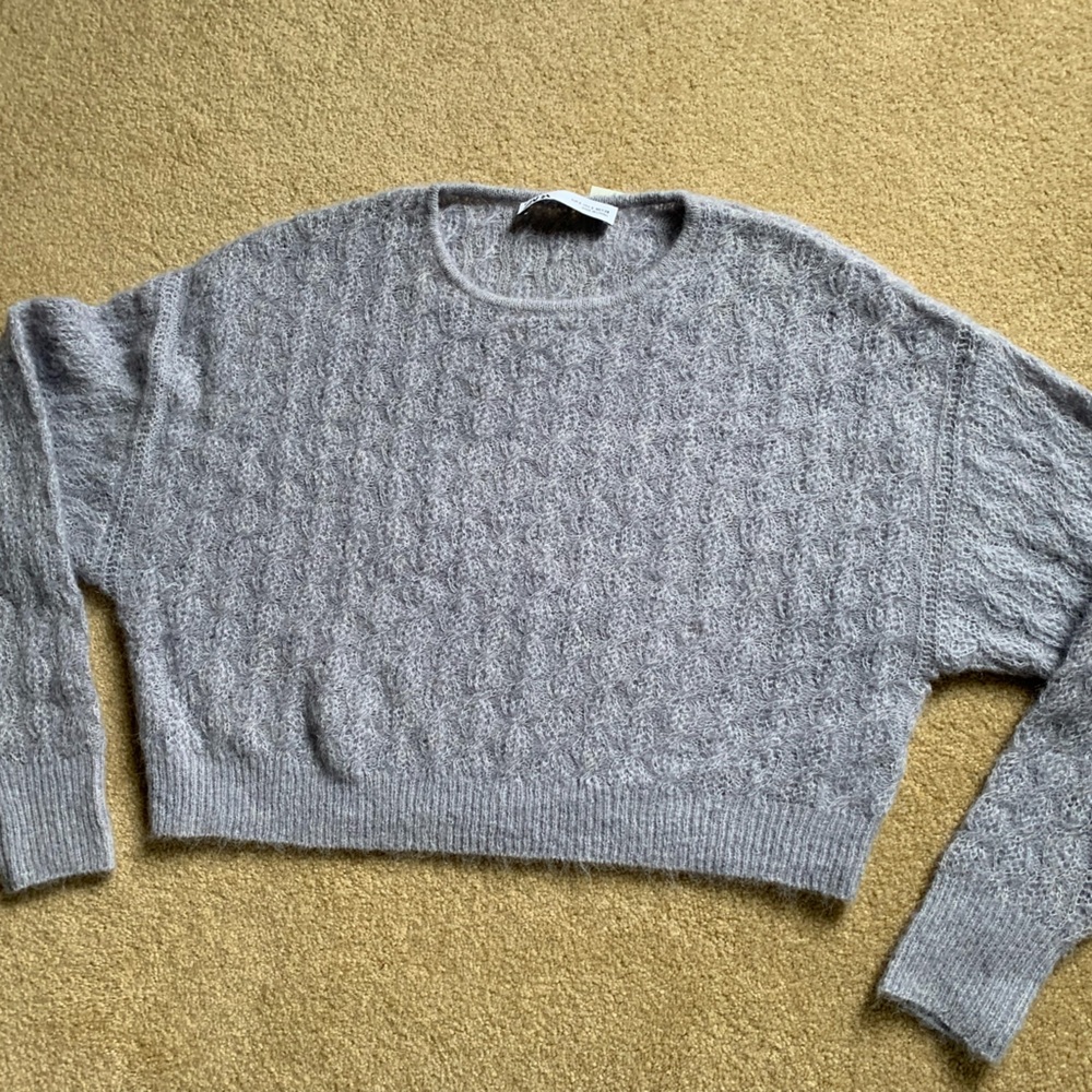 Zara Gray Cropped Cable Knit Women's Sweater - Soft Dropped Shoulder Pullover